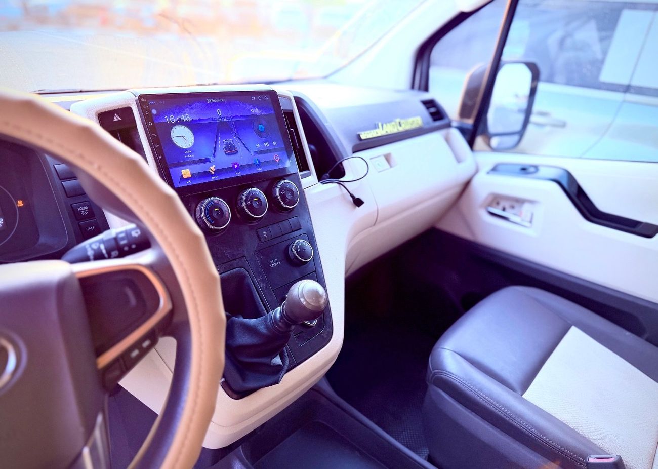 تويوتا هاياس DLS -High Roof Commuter 2.8L M/T