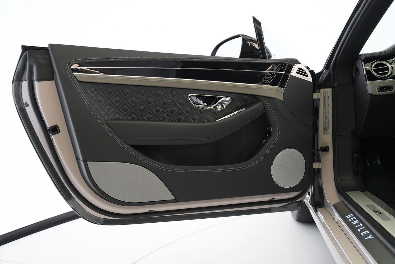 بنتلي كونتيننتال جي تي سي Bentley GTC V8S