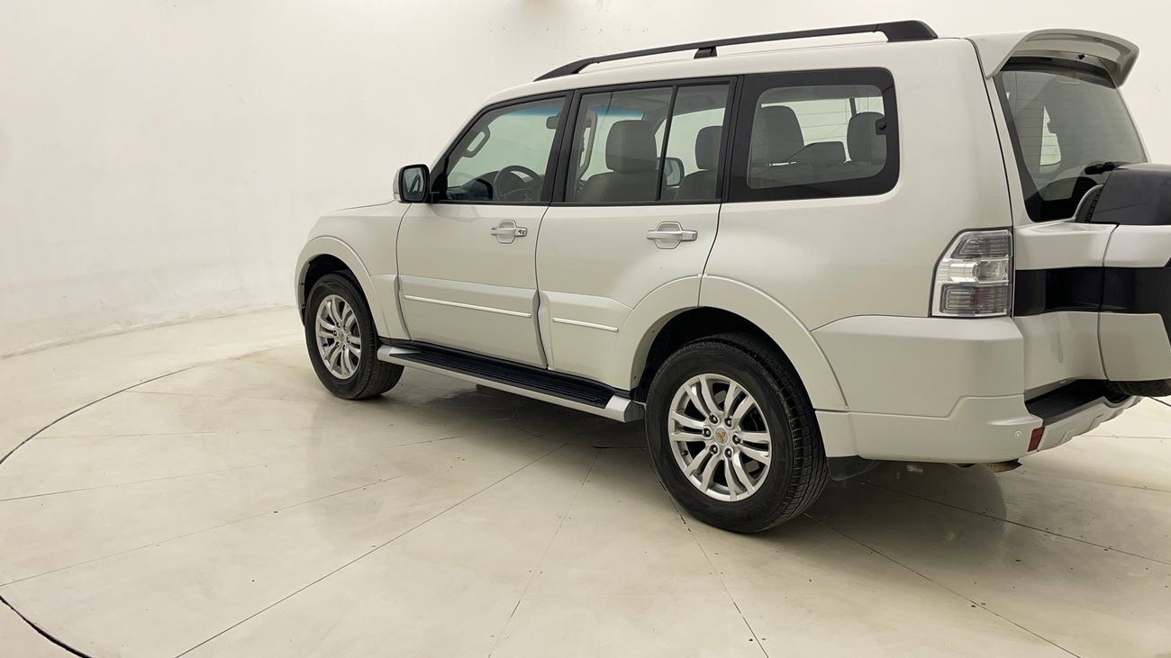 ميتسوبيشي باجيرو GLS HIGHLINE 3.8 | بدون دفعة مقدمة | اختبار القيادة في المنزل