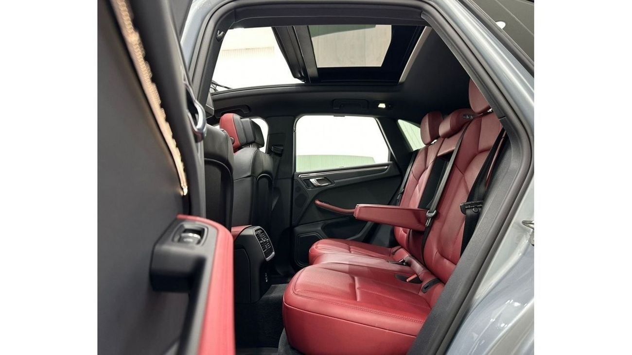 بورش ماكان 2023 Porsche Macan, December 2024 Porsche Warranty, Full Porsche Service History, Low Kms, GCC