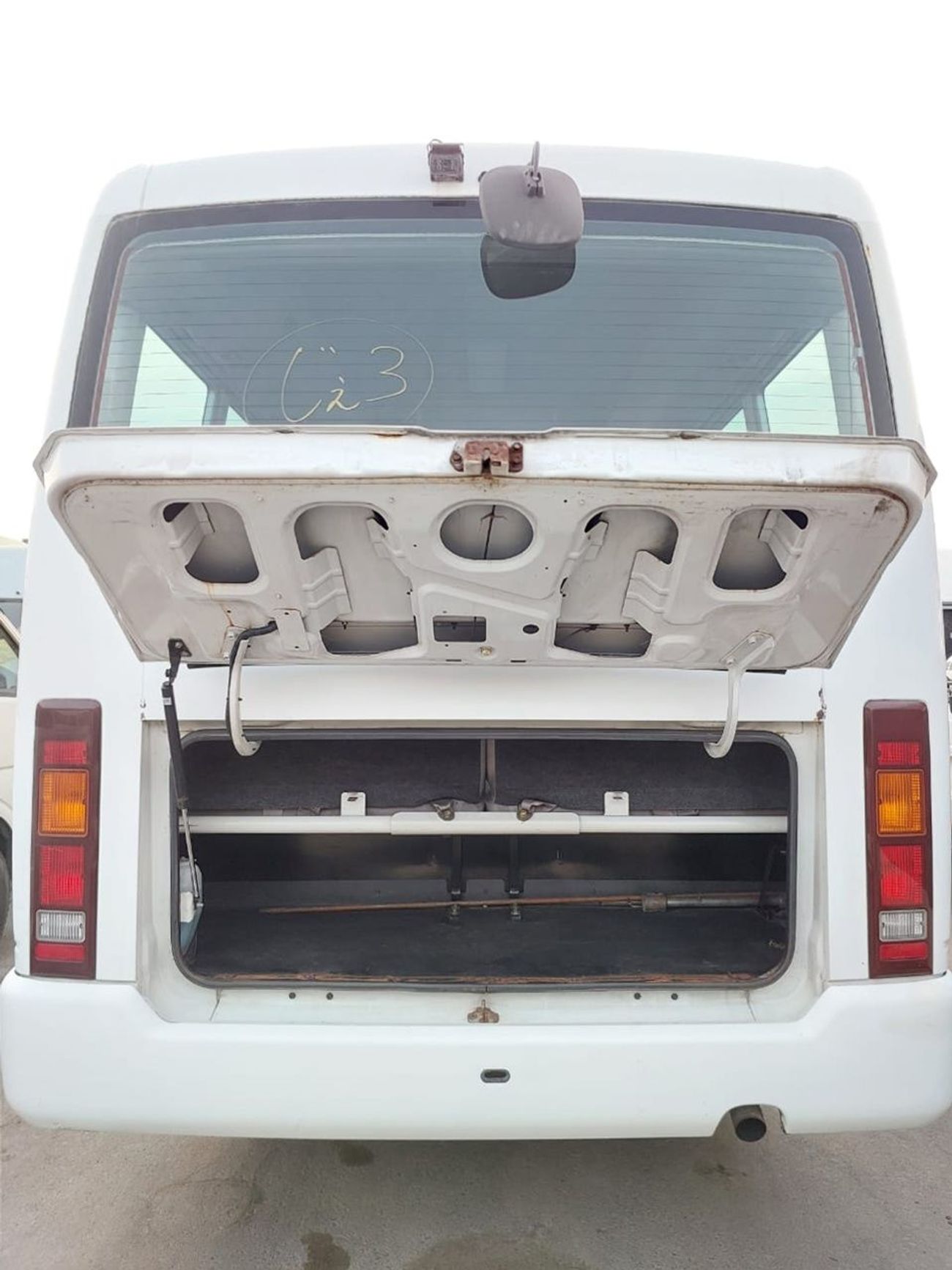 نيسان سيفيليان NISSAN CIVILIAN BUS RHD 2003 MODEL 4.2 L DIESEL AUTOMATIC(PM20191)