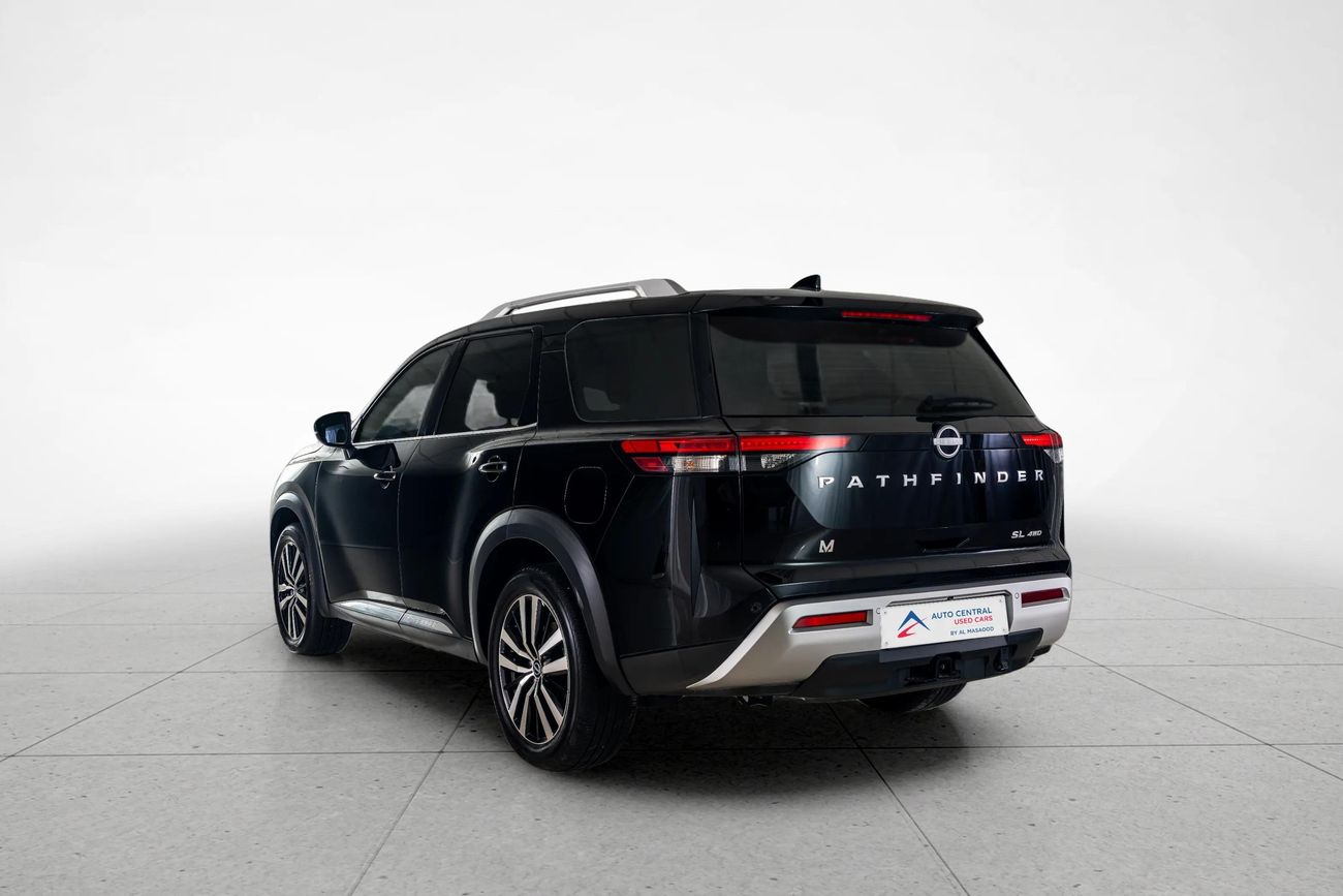 Nissan Pathfinder SL 3.5L (260 HP) 4WD SL 3.5