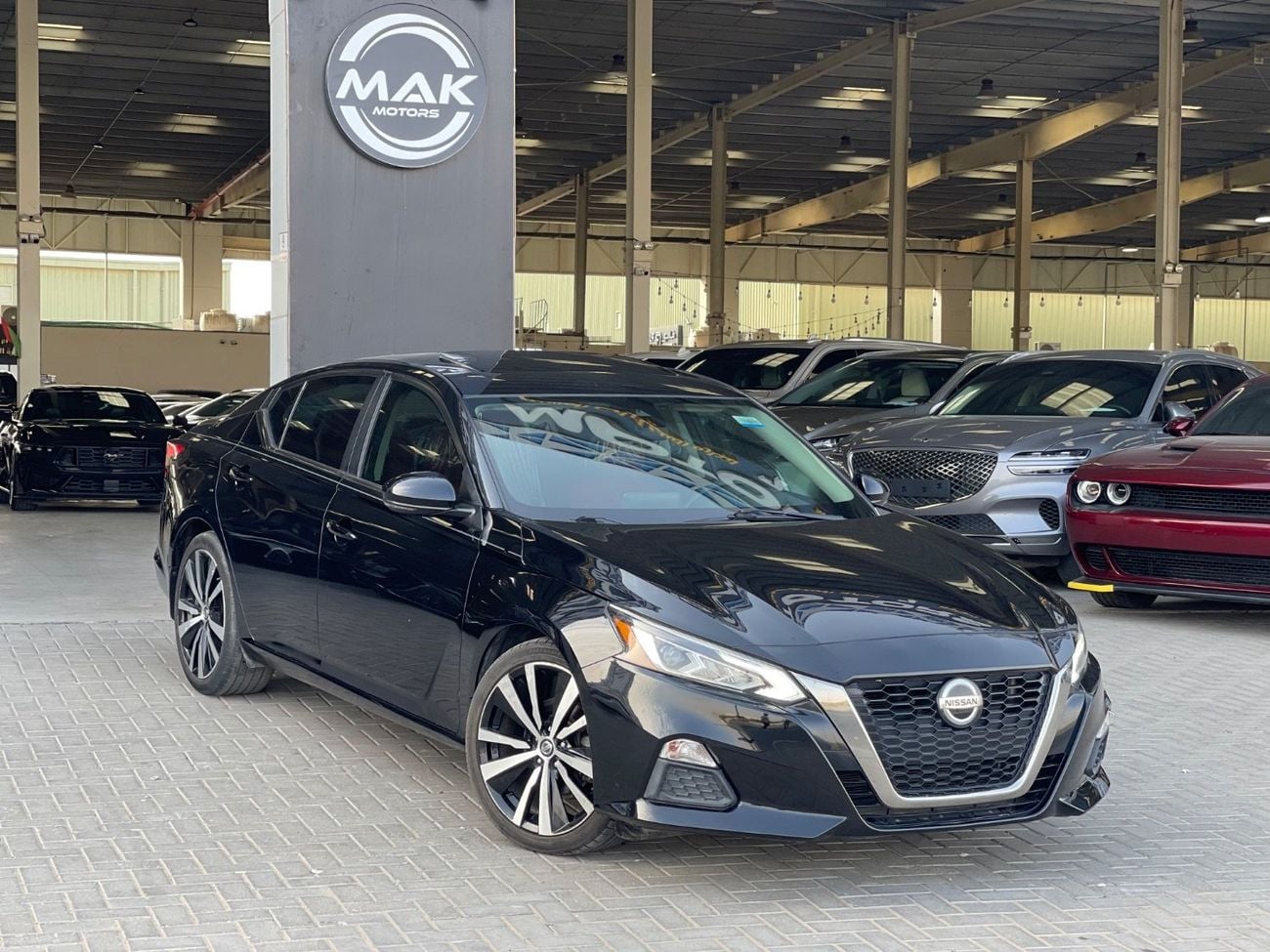 Nissan Altima 2.5L SR SR /2.5L V4 / SUNROOF/ LOW MILEAGE / RADAR / LINE KEEP ASSIST / BIG SCREEN