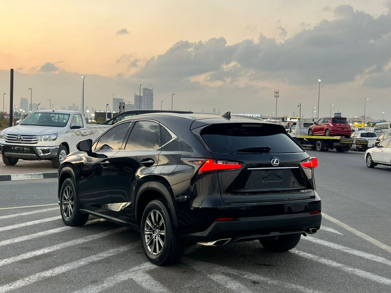 لكزس NX200t 2016 Lexus NX200t Turbo 2.0L V4 - AWD 4x4  - Rear Camera - Leather Seat & - Auto trunk