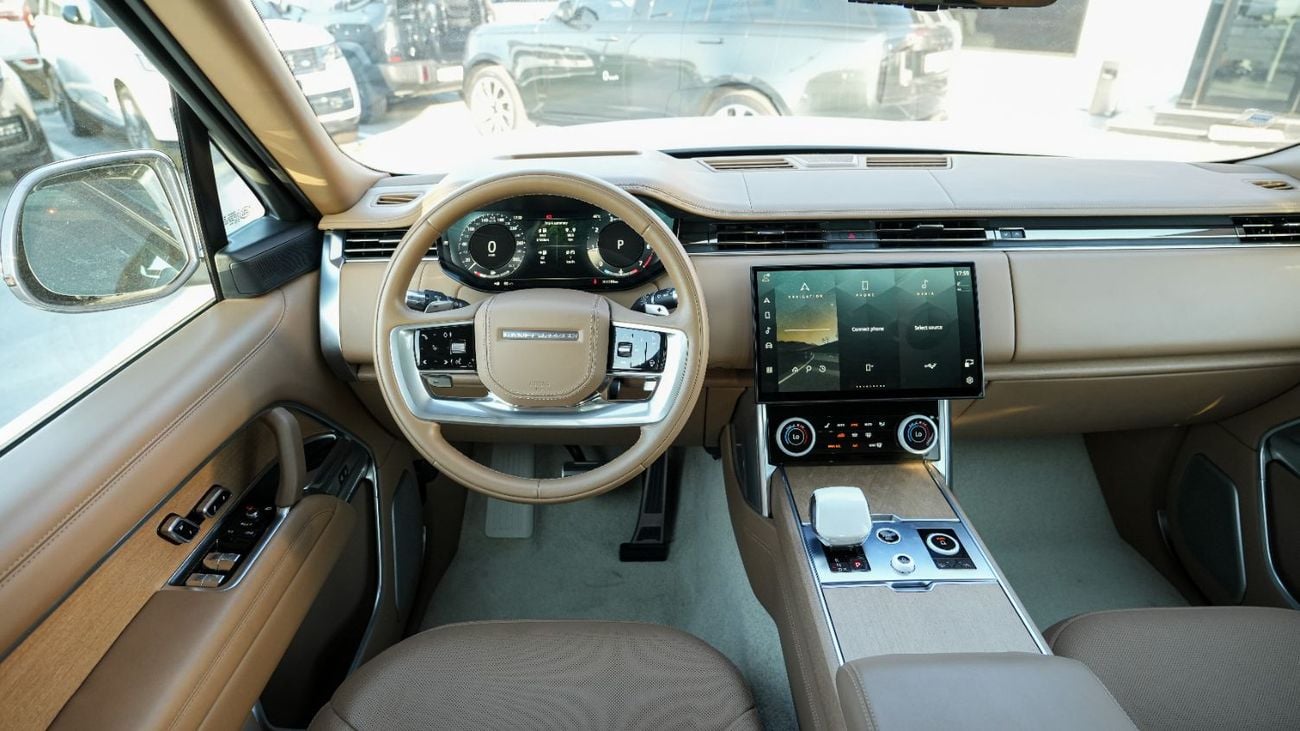Land Rover Range Rover SV LWB P530 SV LWB White-Tan 2022 MY Export only