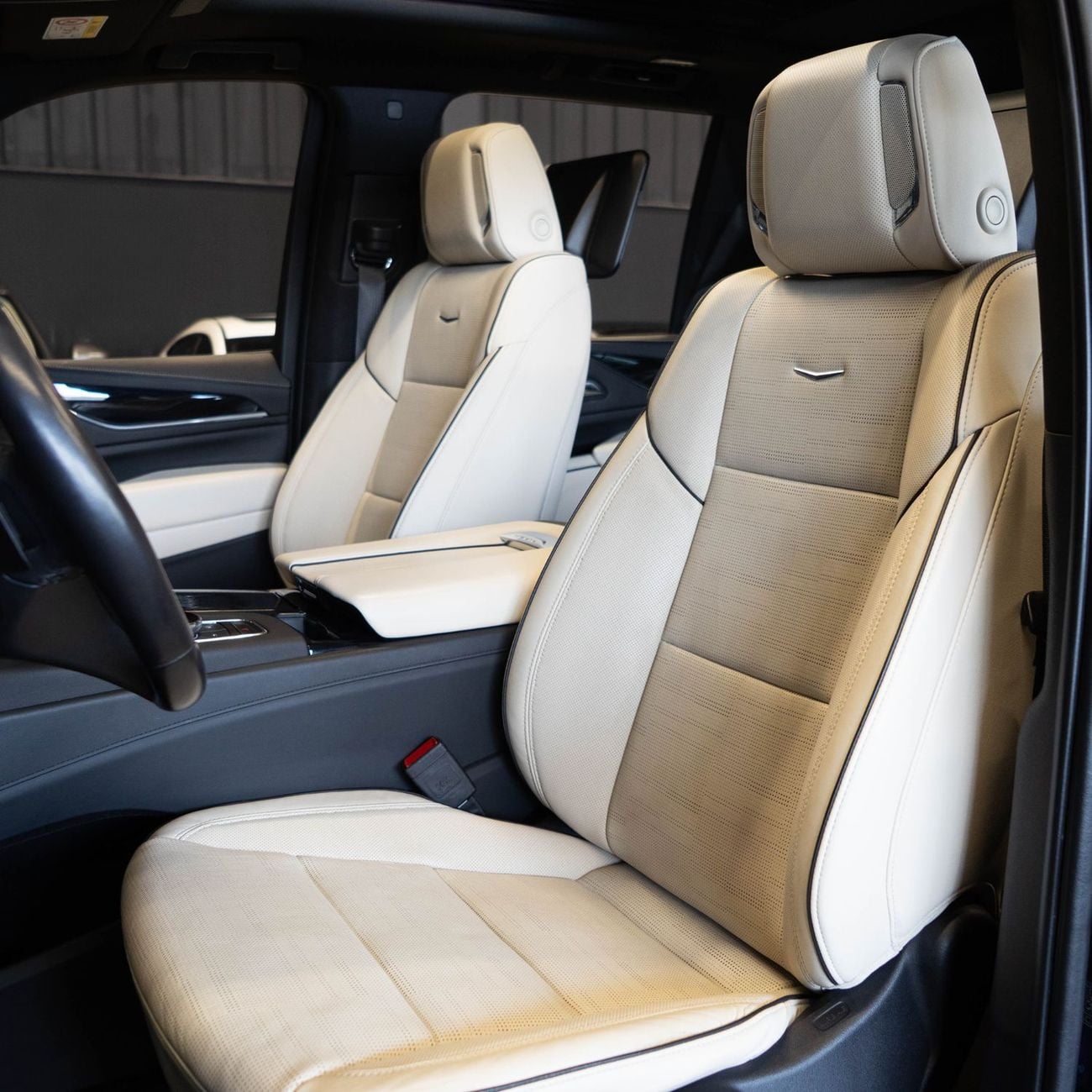 Cadillac Escalade Premium Luxury 6.2L AWD AED 4,599 P.M • 0% Downpayment • Cadillac Escalade Premium Luxury  • 1 Year