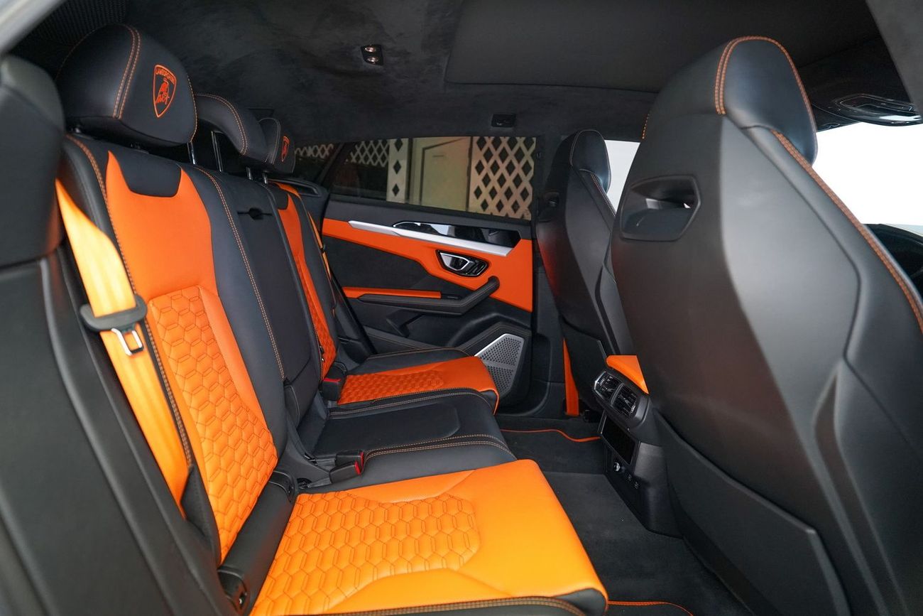 Lamborghini Urus STD 4.0T V8 CAPSULE