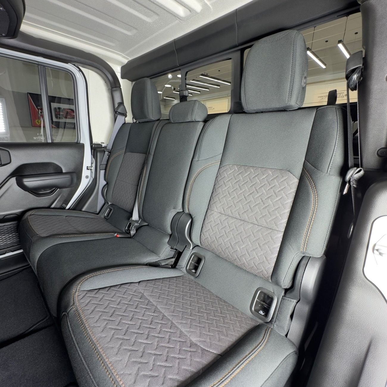 جيب جلادياتور Mojave 3.6L