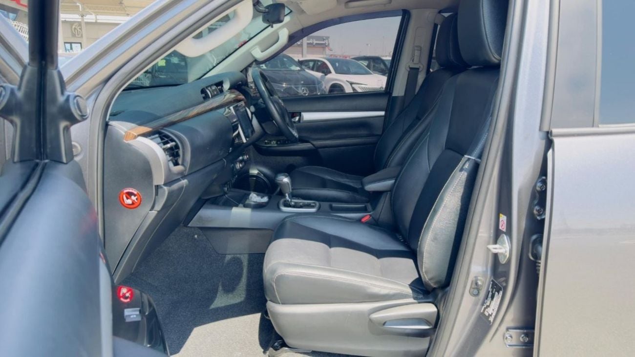 Toyota Hilux MODIFIED TO 2024 GR SPORT | AFTER MARKET SIDE FENDERS | 2.8L DIESEL | ROOF MOUNTED LED | RHD | 2017