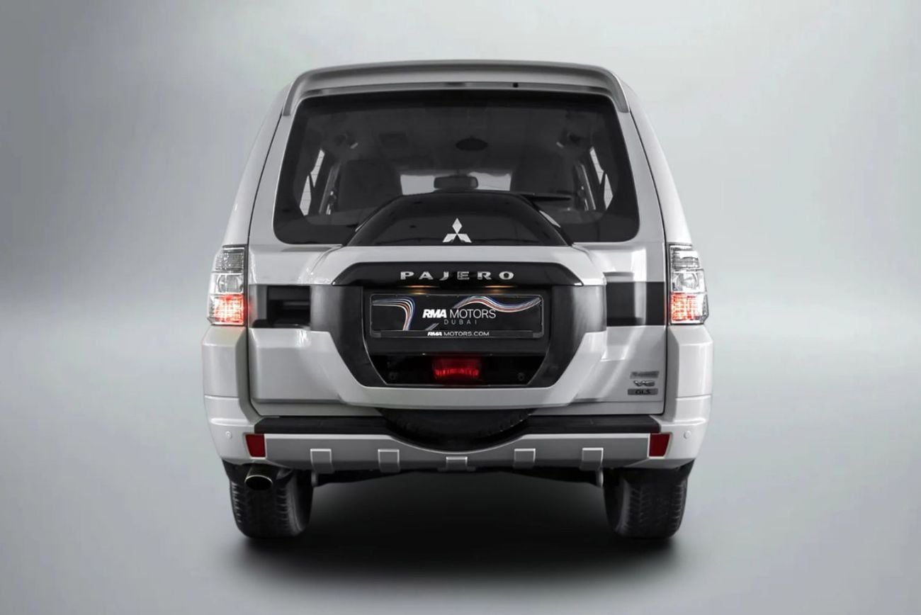 Mitsubishi Pajero GLS Base 3.5L (5 Seater)