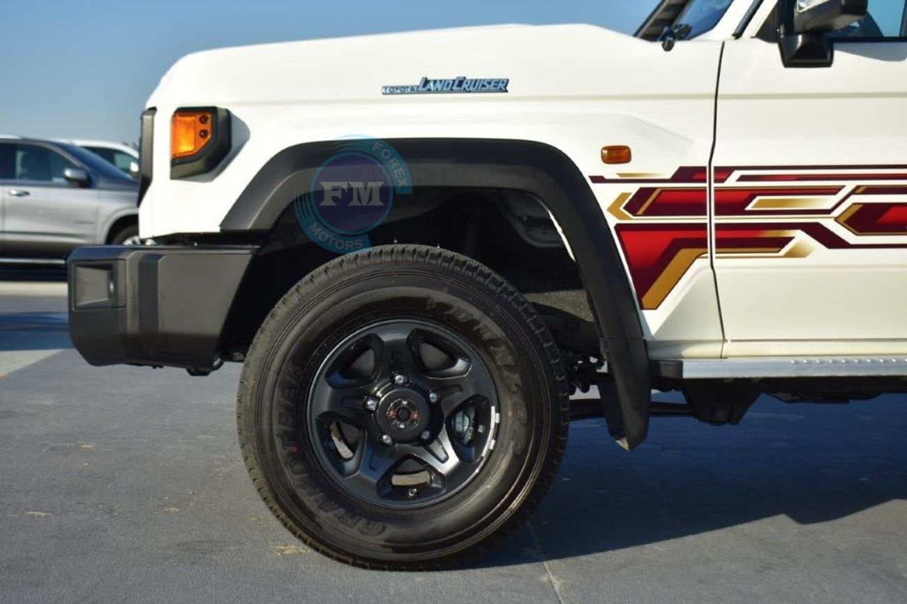 Toyota Land Cruiser 76 Hardtop LX Limited V8 4.5L Turbo Diesel 4WD Manual Transmission