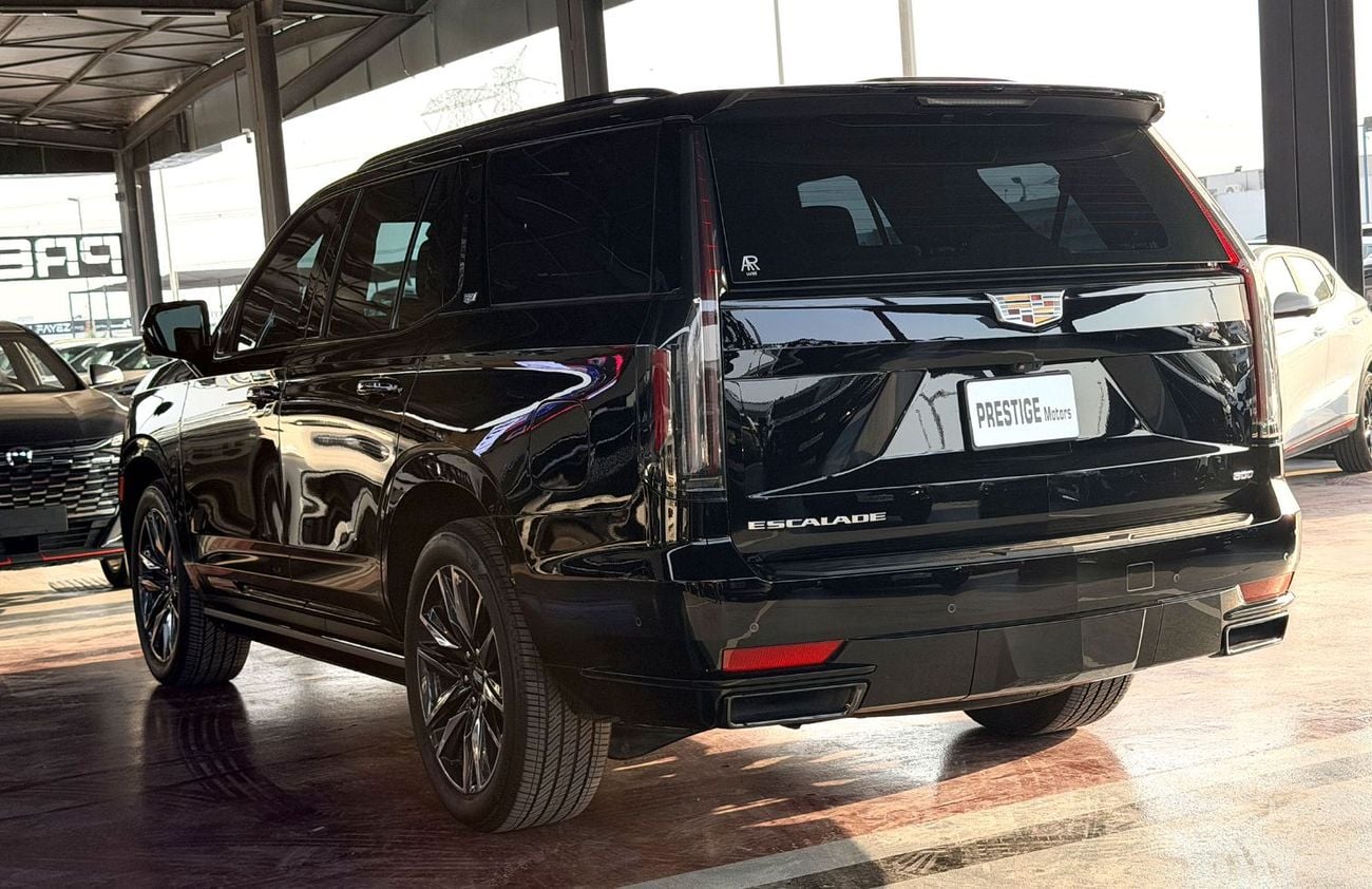 Cadillac Escalade SPORT PLATINUM Guarantee and service contract from al Ghandi till 2029