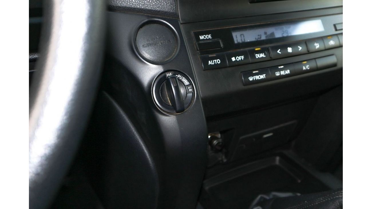 تويوتا لاند كروزر GXR3