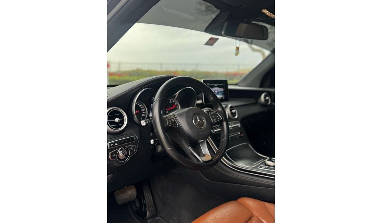 مرسيدس بنز GLC 250 Coupe AMG 2.0L