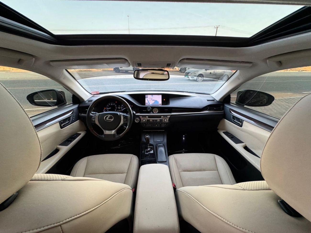 Lexus ES350 Platinum 3.5L V6 / قابل للتصدير لسوريا /  FULL OPTION / PARKING SENSORS / BLIND SPOTS / IN PERFECT C