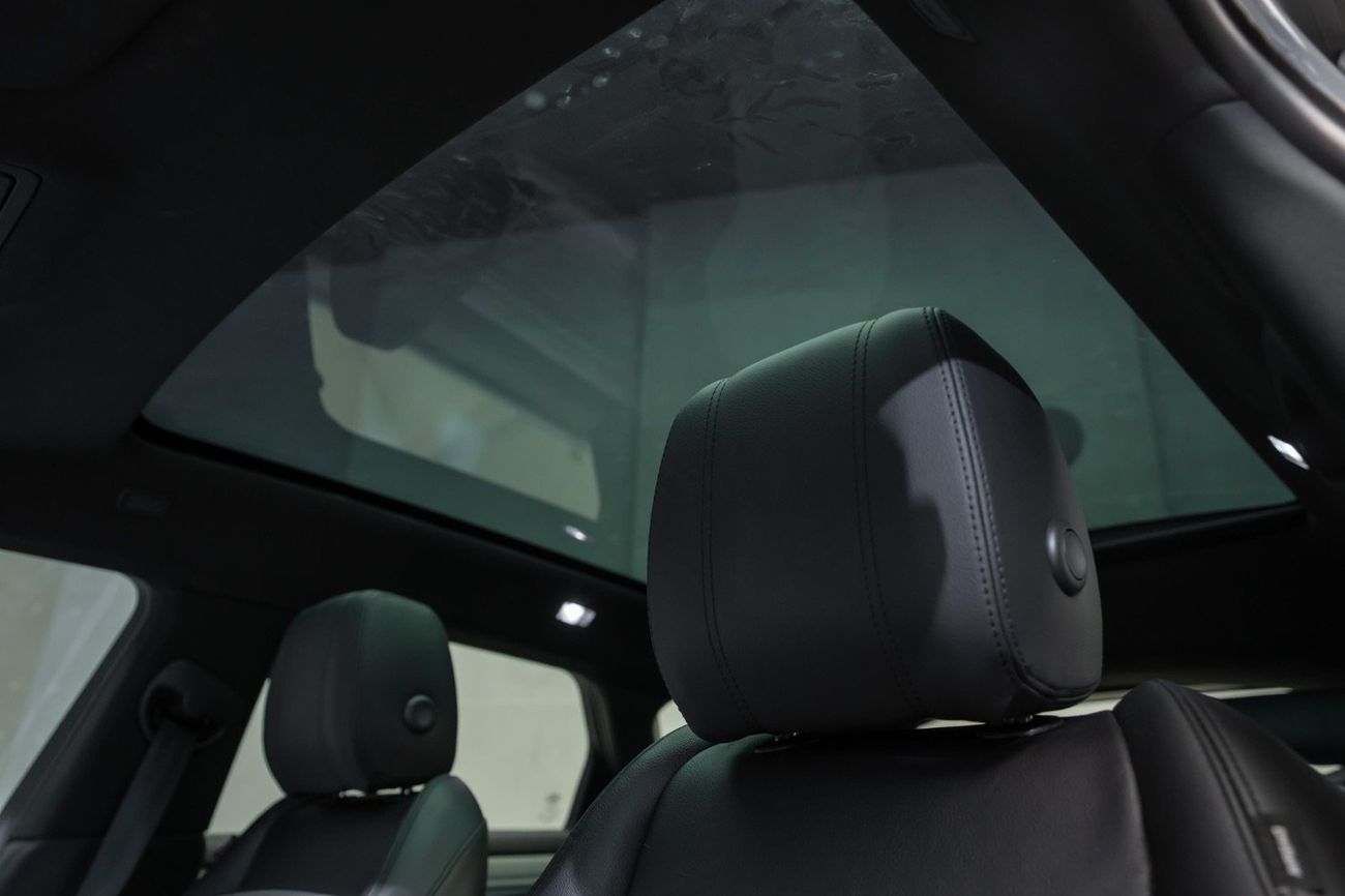 Land Rover Range Rover Evoque P250 R-Dynamic SE 2.0L