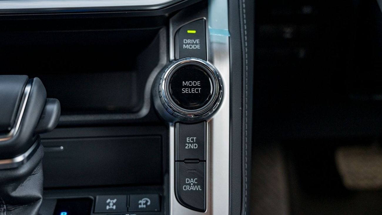 Toyota Land Cruiser 300 VX 3.3L DSL 2023YM Brand New RHD