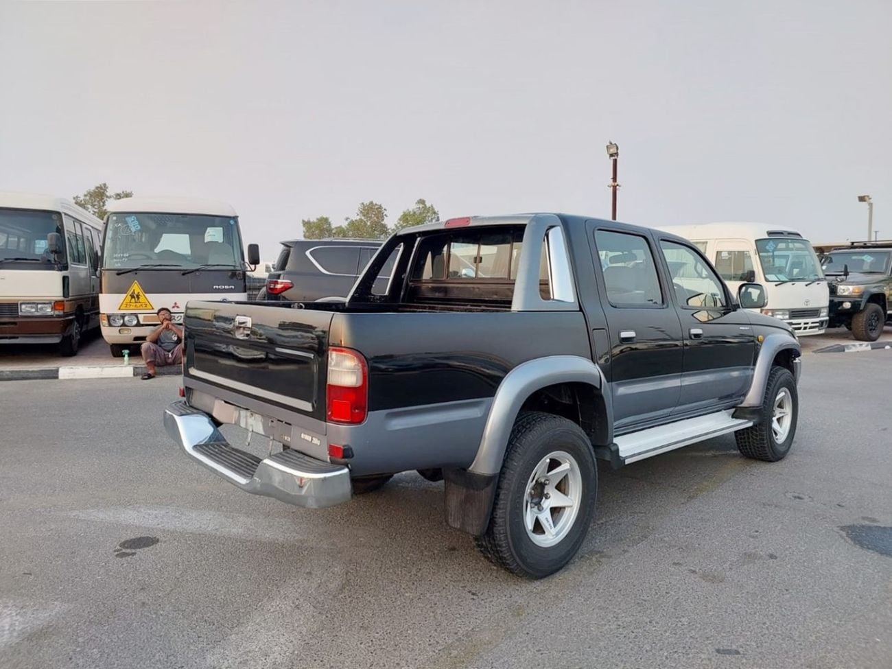 تويوتا هيلوكس TOYOTA HILUX PICK UP RHD 1998 MODEL 2.4 L DIESEL AUTOMATIC(PM01640)