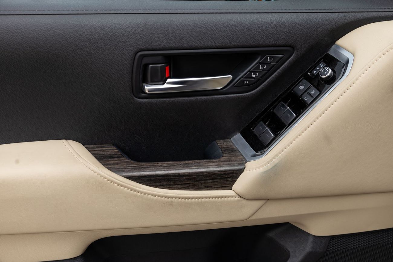 تويوتا لاند كروزر VXR 3.5L