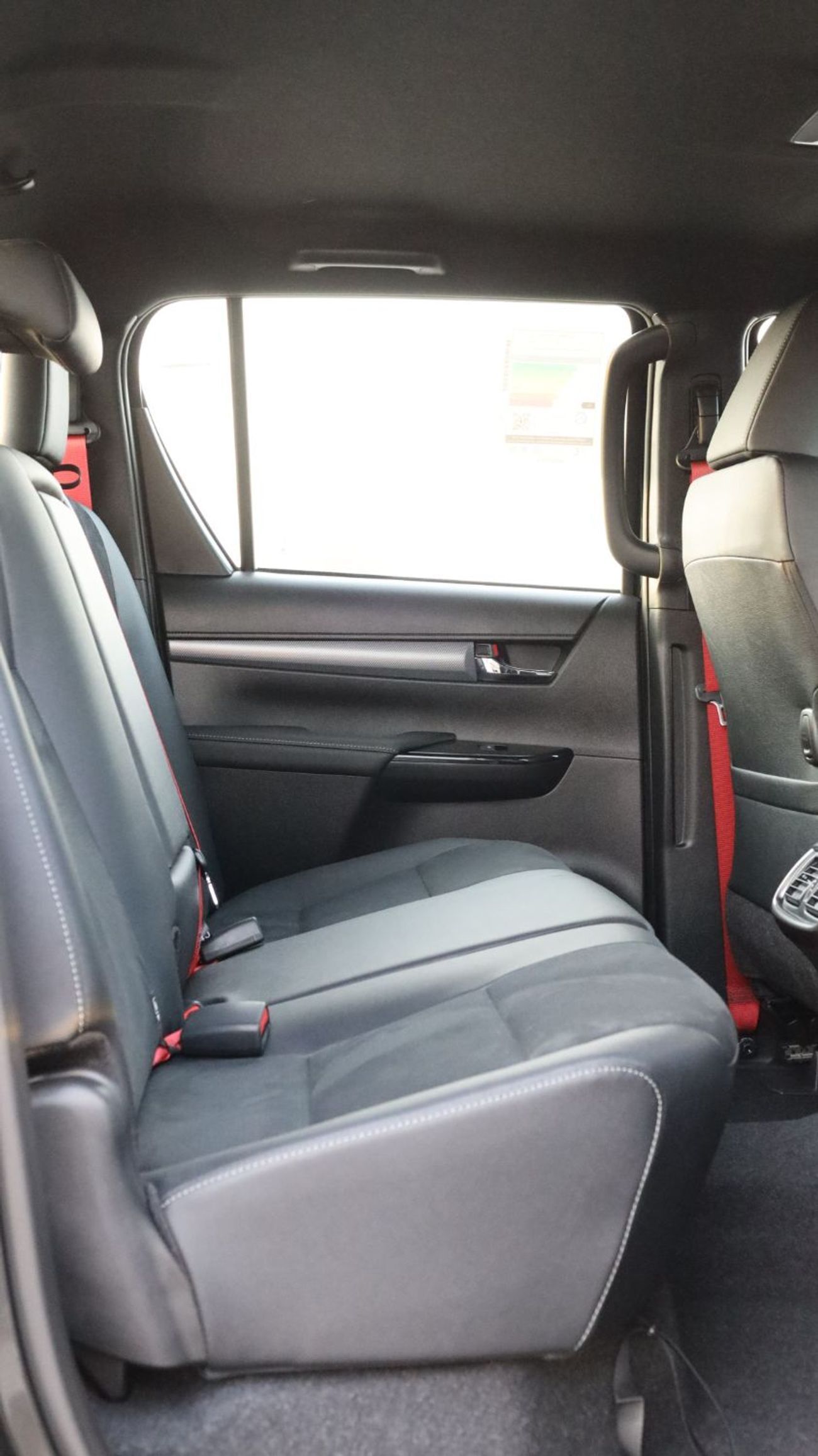 تويوتا هيلوكس GR Sport 4.0L