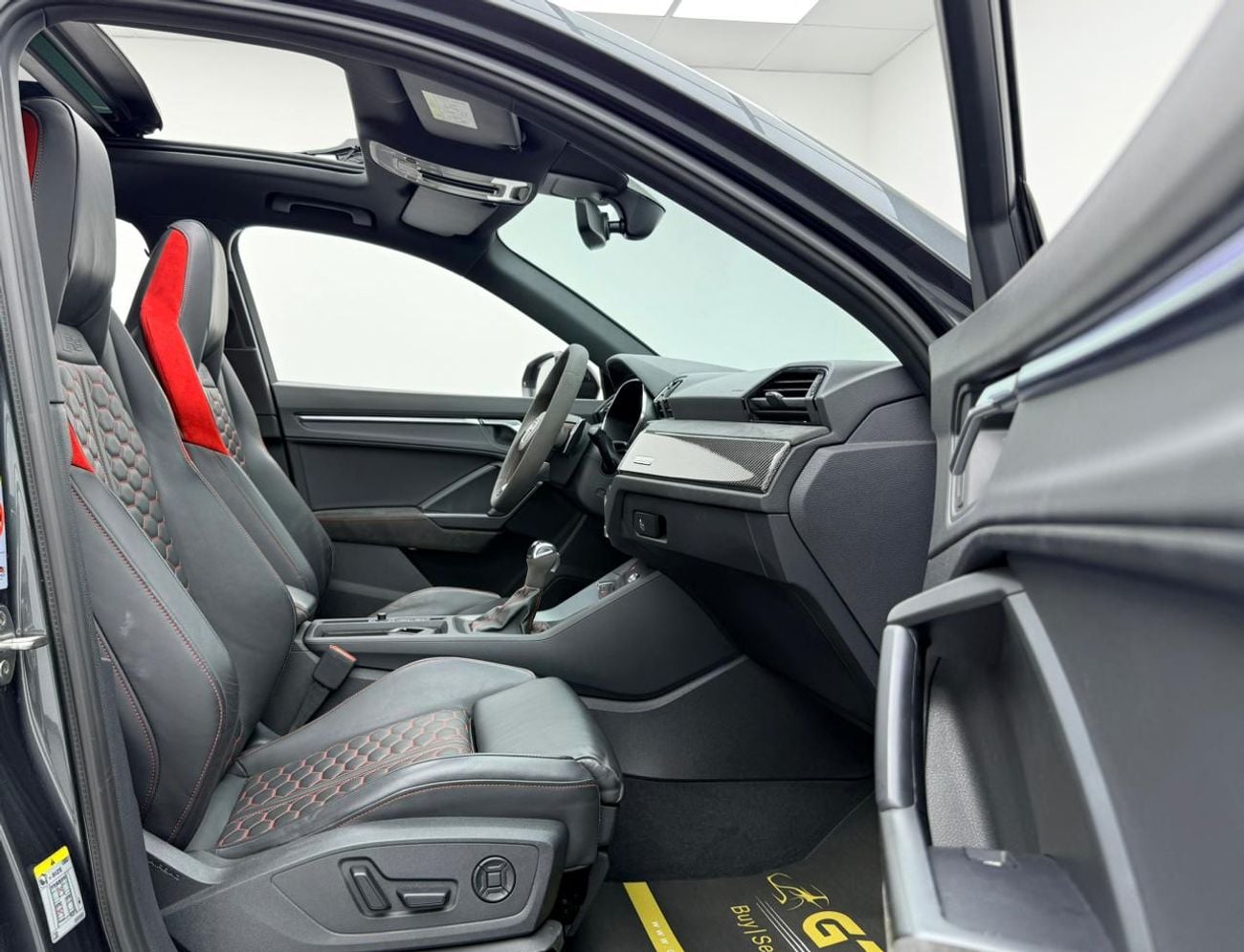 Audi RSQ3 2022 Audi RSQ3, Warranty, Full Service History, Fully Loaded, Excellent Condition, European