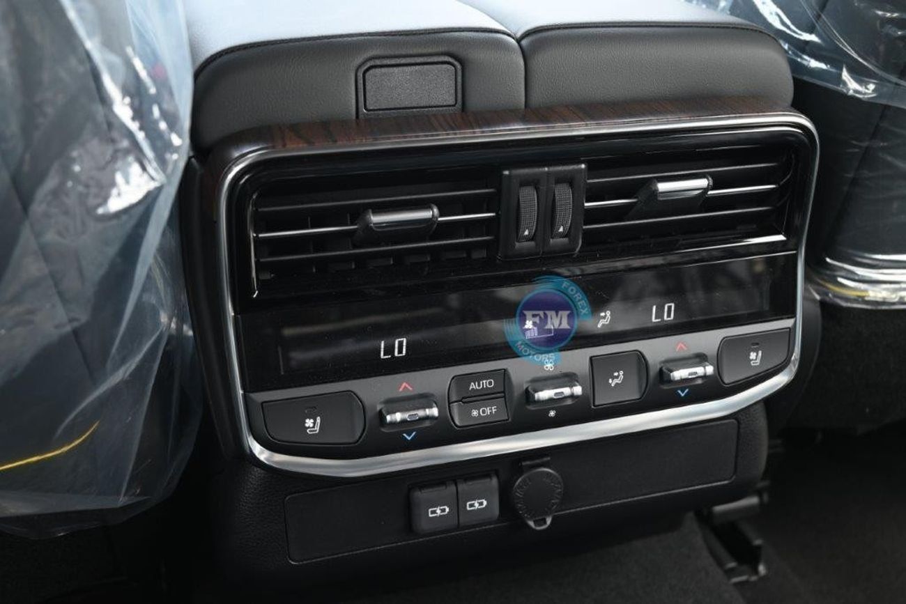 تويوتا لاند كروزر 300 VXR 4.0L Petrol 4WD Automatic