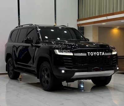 تويوتا لاند كروزر 2022 Model GR Sports Full Option Red and Black Interior Very Clean and Perfect Condition