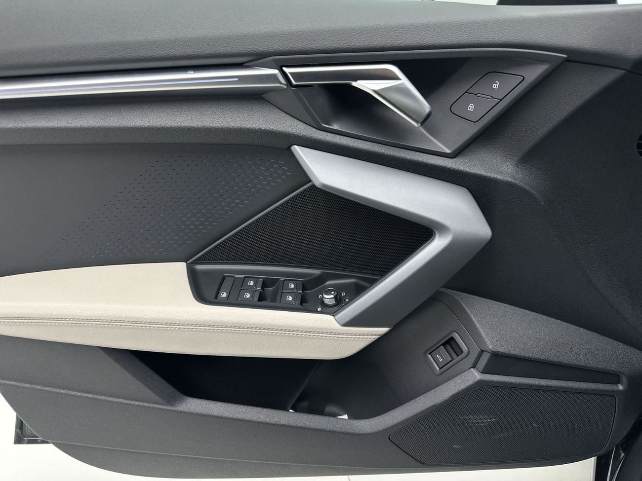 Audi A3 A3 Sedan Advanced 35 TFSI 150hp Progress (Ref# 22338)