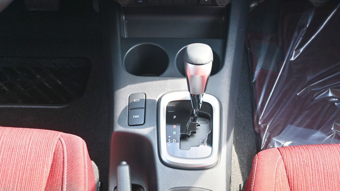 تويوتا هيلوكس تويوتا هيلوكس TOYOTA HILUX 4.0L V6 PETROL DC AT 2025