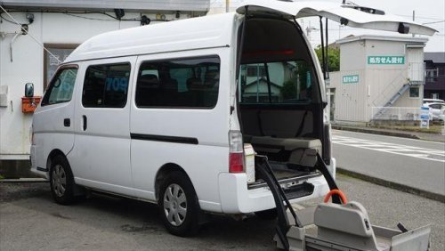 Nissan Caravan DQGE25