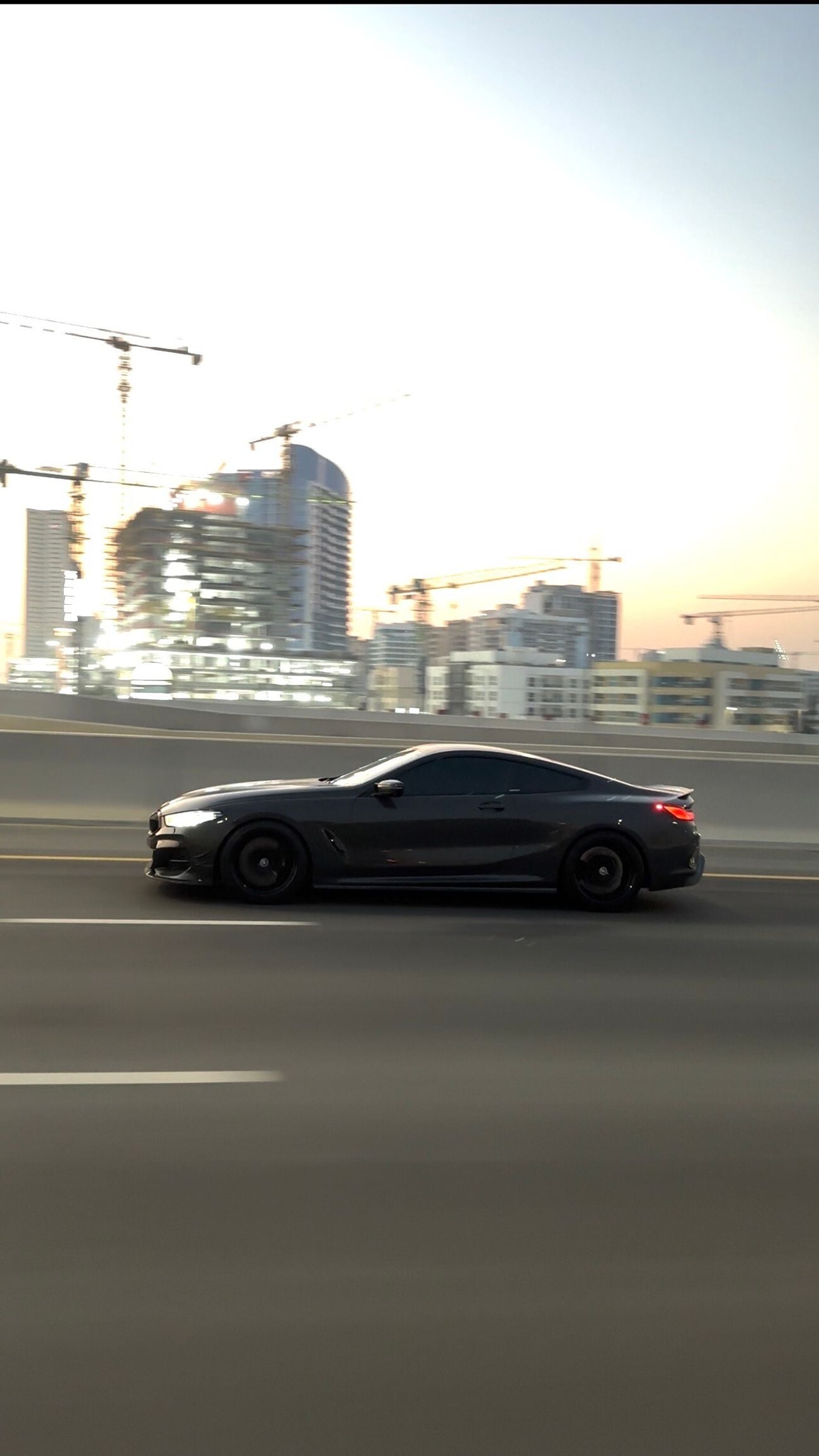 بي أم دبليو M850i xDRIVE CARBON EDITION