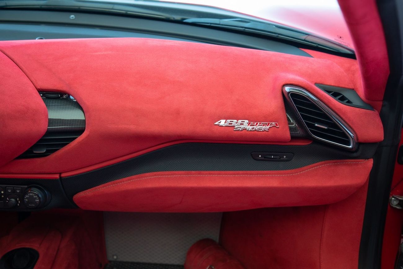 فيراري 488 Ferrari 488 Pista Spider
