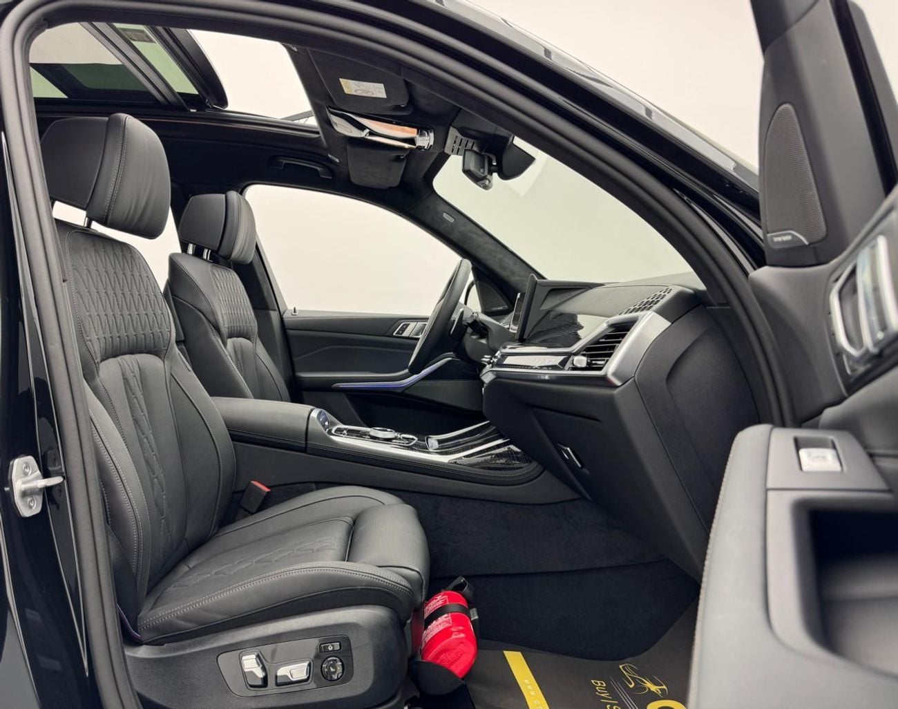 بي أم دبليو X7 2025 BMW X7 xDrive40i M-Sport Pro, 2030 BMW Warranty + Service Pack, Low Km, Fully Loaded, GCC