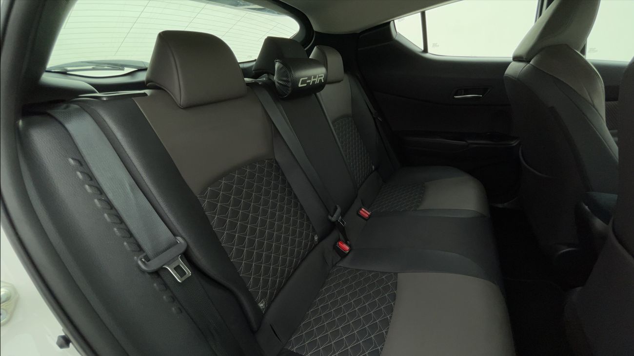 تويوتا CHR VX 1.8 | بدون دفعة مقدمة | اختبار القيادة في المنزل