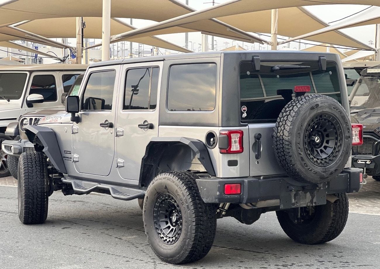 Jeep Wrangler Unlimited Sport S 3.6L A/T