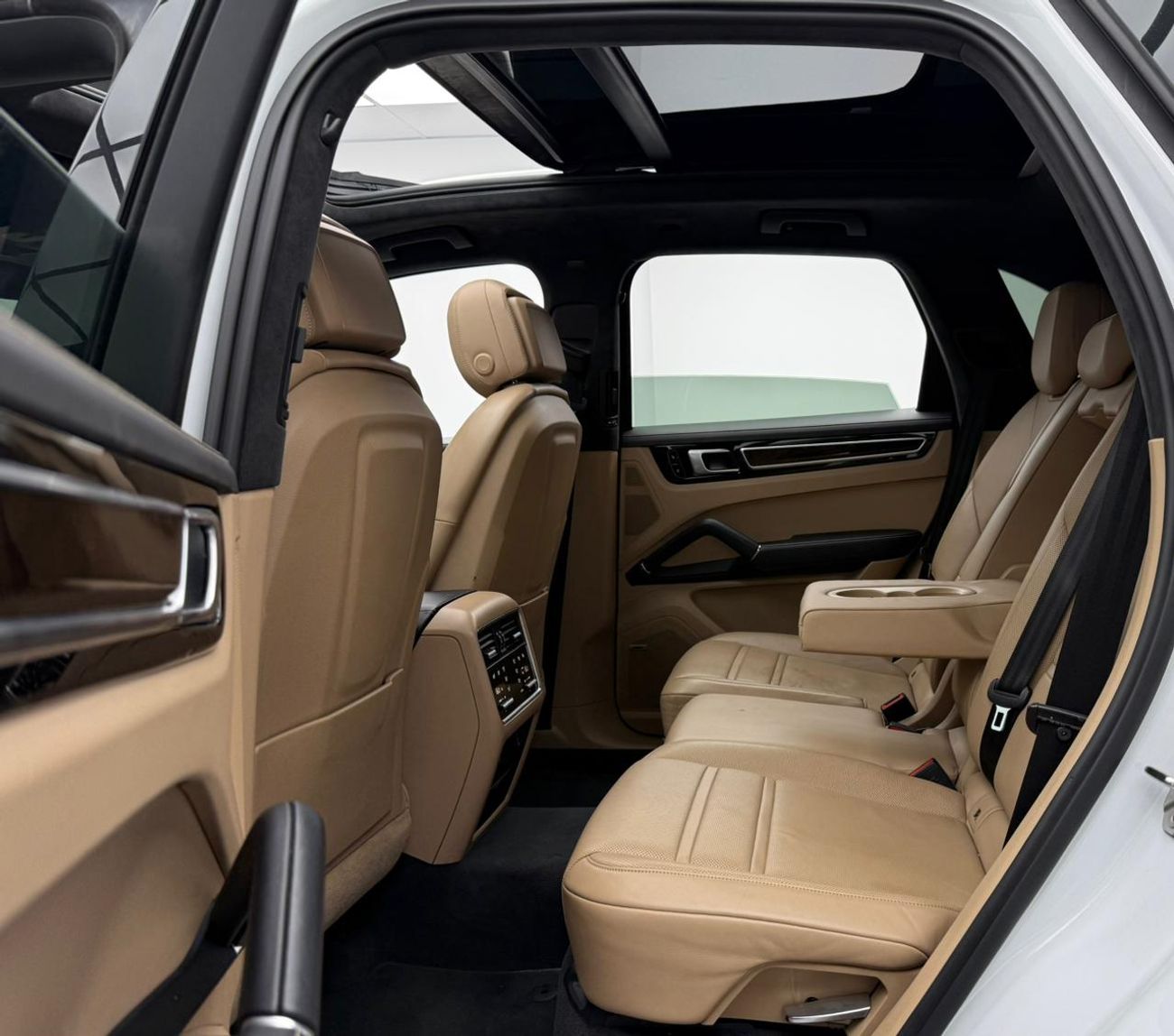 بورش كايان S 2.9L (440 HP) 2018 Porsche Cayenne S, Full Porsche Service History, Sport Chrono Package, Excellen