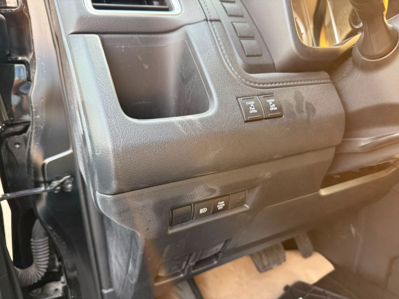 Toyota Granvia PREMIUM