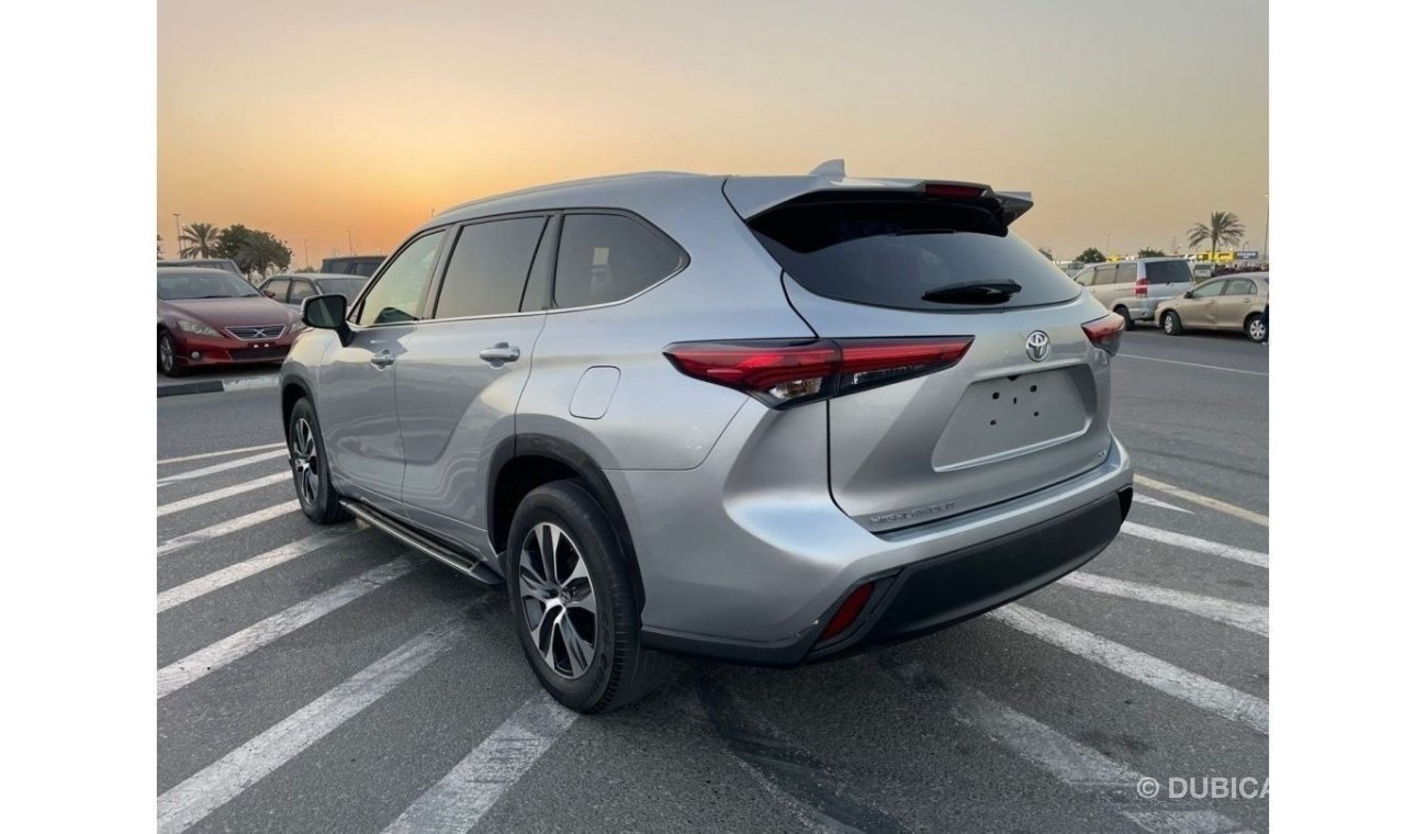 Toyota Highlander “Offer”2021 Toyota Highlander XLE 3.5L V6 Full Option With Side Step - UAE PASS