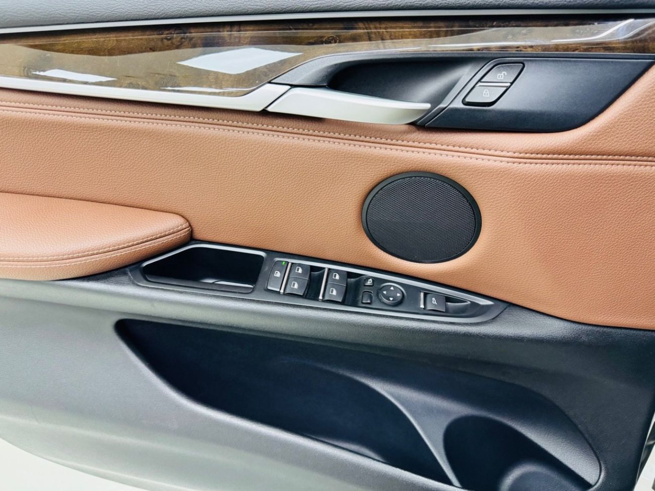 BMW X5 GCC .. FSH .. Original paint .. Perfect Condirion