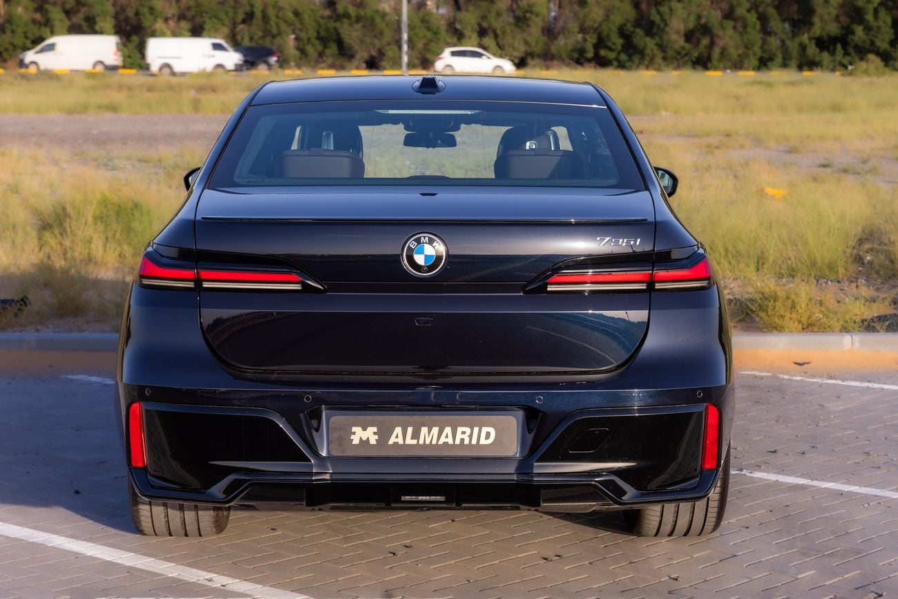 BMW 735i BMW 735i M Sport Individual – 2026 | GCC | 2 YEARS WARRANTY | Only 2,044 KM | AED 399,000