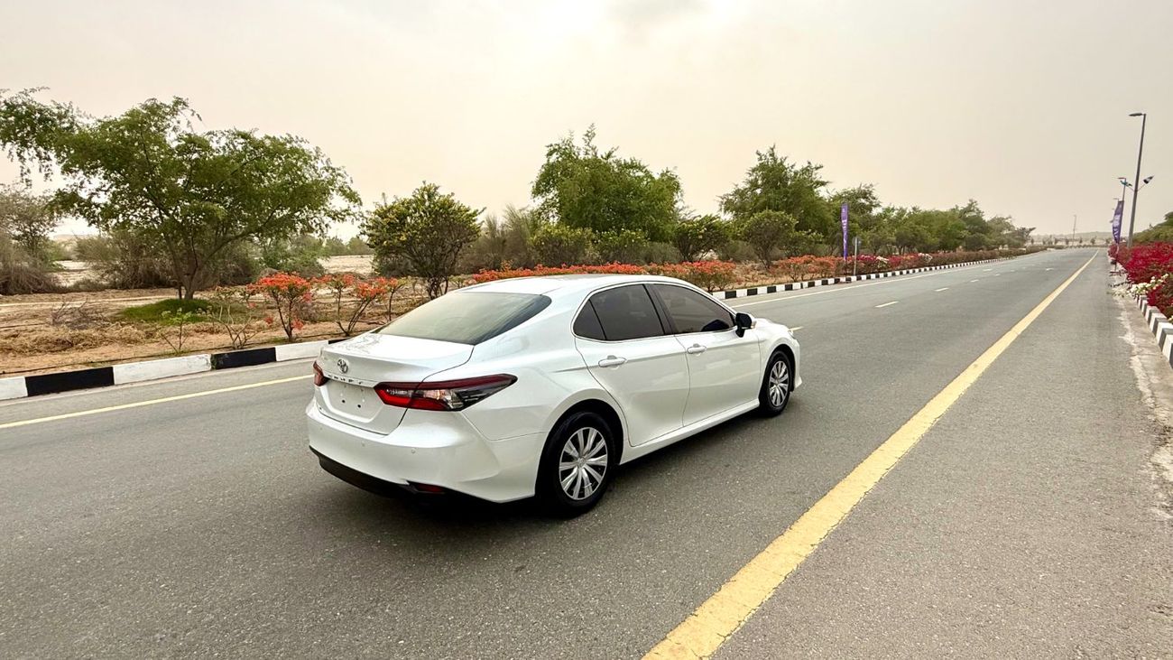 Toyota Camry S 2.5L (181 HP)