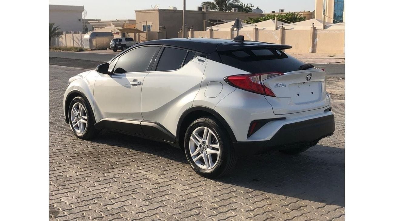 Toyota CHR Toyota C-HR Hybrid 2021 (1.8L) GCC Specs Full Option