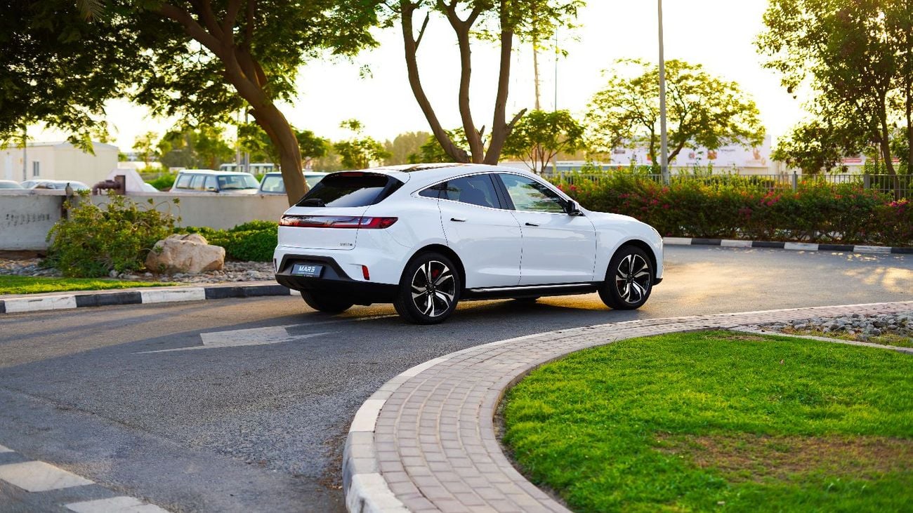 Seres 5 4WD Premium 2024 Brand New Seres 5 Premium 4WD / 80 kWh / 485 Km / 785 Hp / Gcc Specs / Dealer Warra