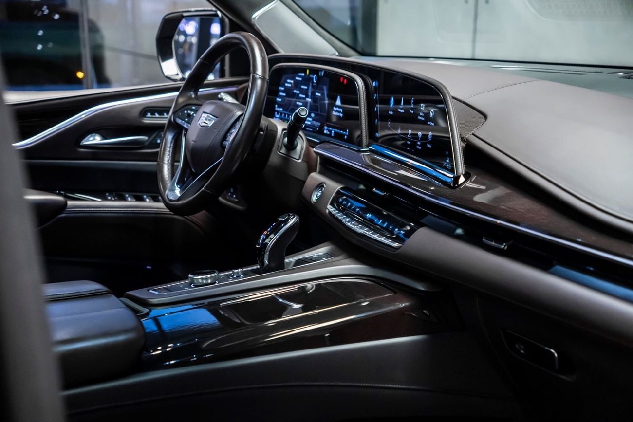 Cadillac Escalade Sport Platinum 6.2L 4WD