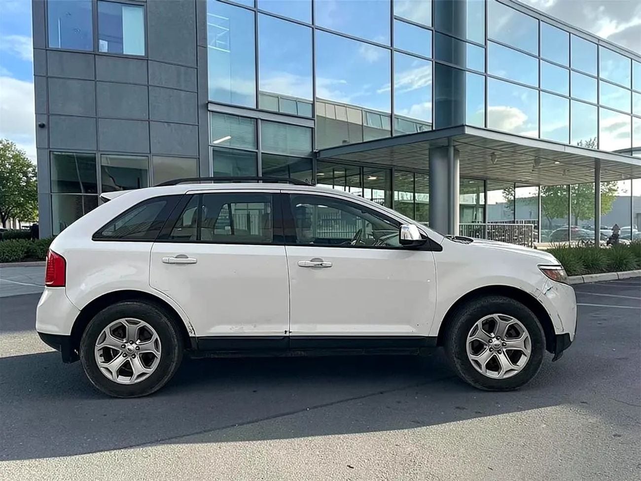 Ford Edge SE 3.5L SE - GCC Specs