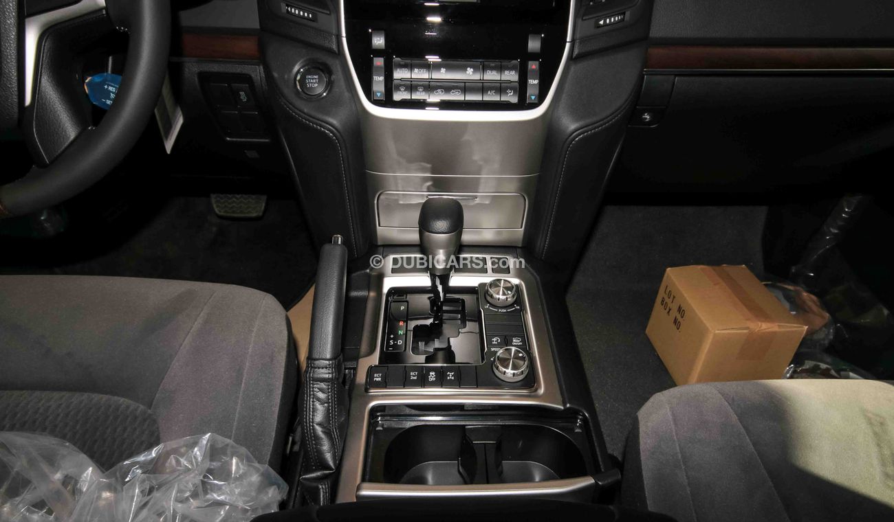 Toyota Land Cruiser GXR V8 Diesel