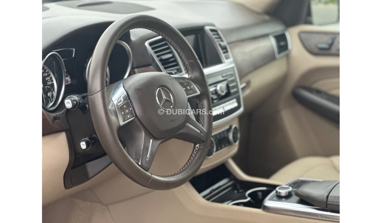 مرسيدس بنز ML 350 AMG موديل 2014 خليجي حاله ممتازهمن الداخل والخارج فل مواصفات بانوراما