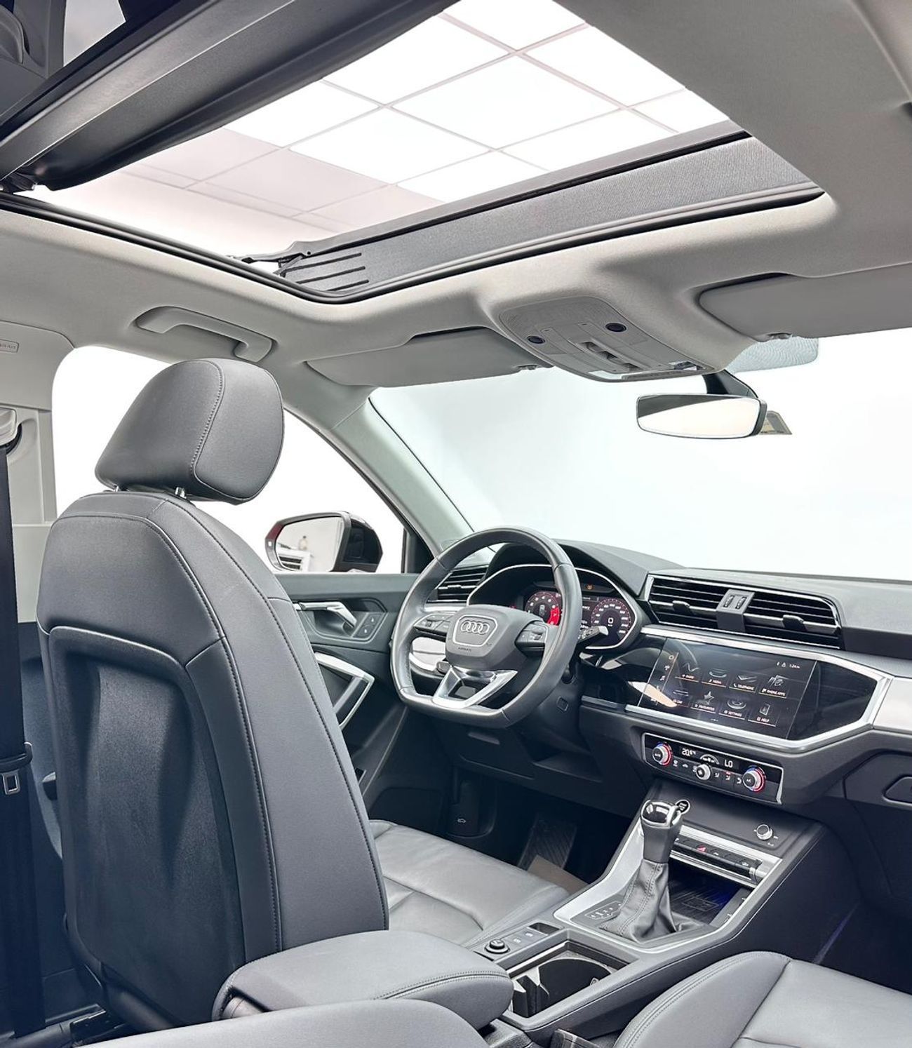 أودي Q3 2024 Audi Q3 35TFSI, Sep 2028 Audi Warranty + Service Contract, Audi Full Service History, GCC