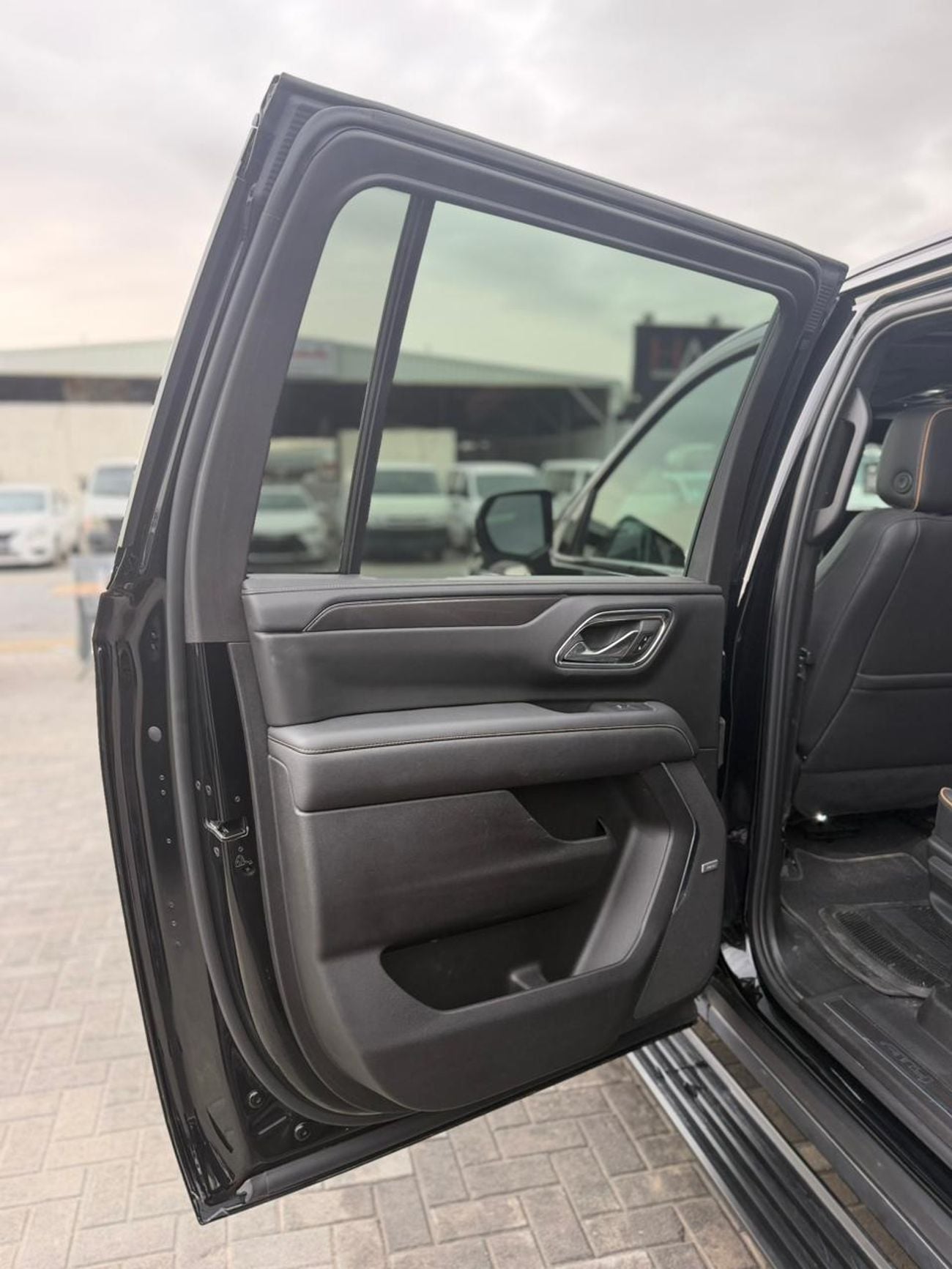 جي أم سي يوكون 5.3 V8 AT4 (AWD)