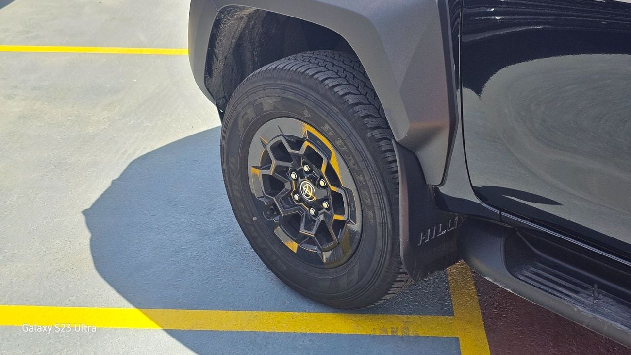 تويوتا هيلوكس GR Sport 2.8L